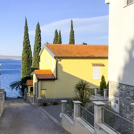 9 Bedroom Awesome In Starigrad Dom wakacyjny Stari Grad (Hvar)