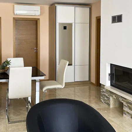 Holiday home 9 Bedroom Awesome In Starigrad