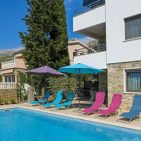 9 Bedroom Awesome In Starigrad Casa de Férias *