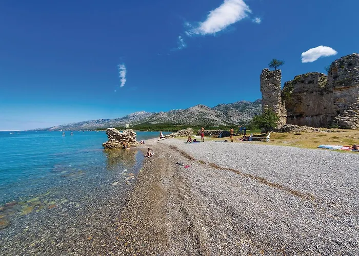 9 Bedroom Awesome In Starigrad *