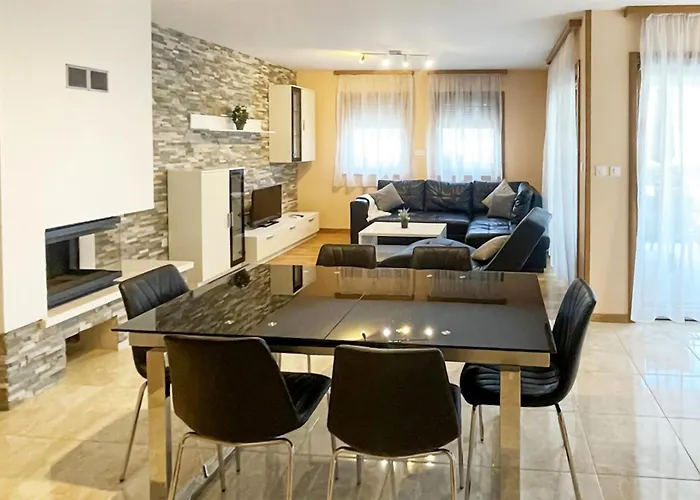 9 Bedroom Awesome In Starigrad *